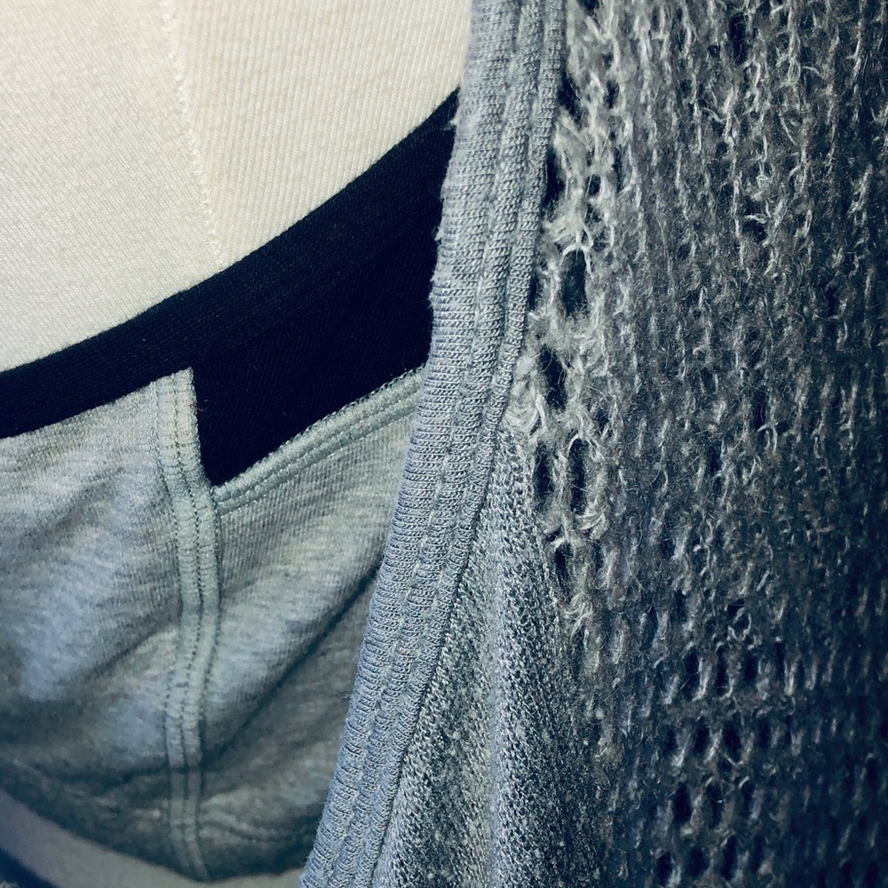 ๐ SHIRT ๐ SPORTS BRA - Picture 5 of 8